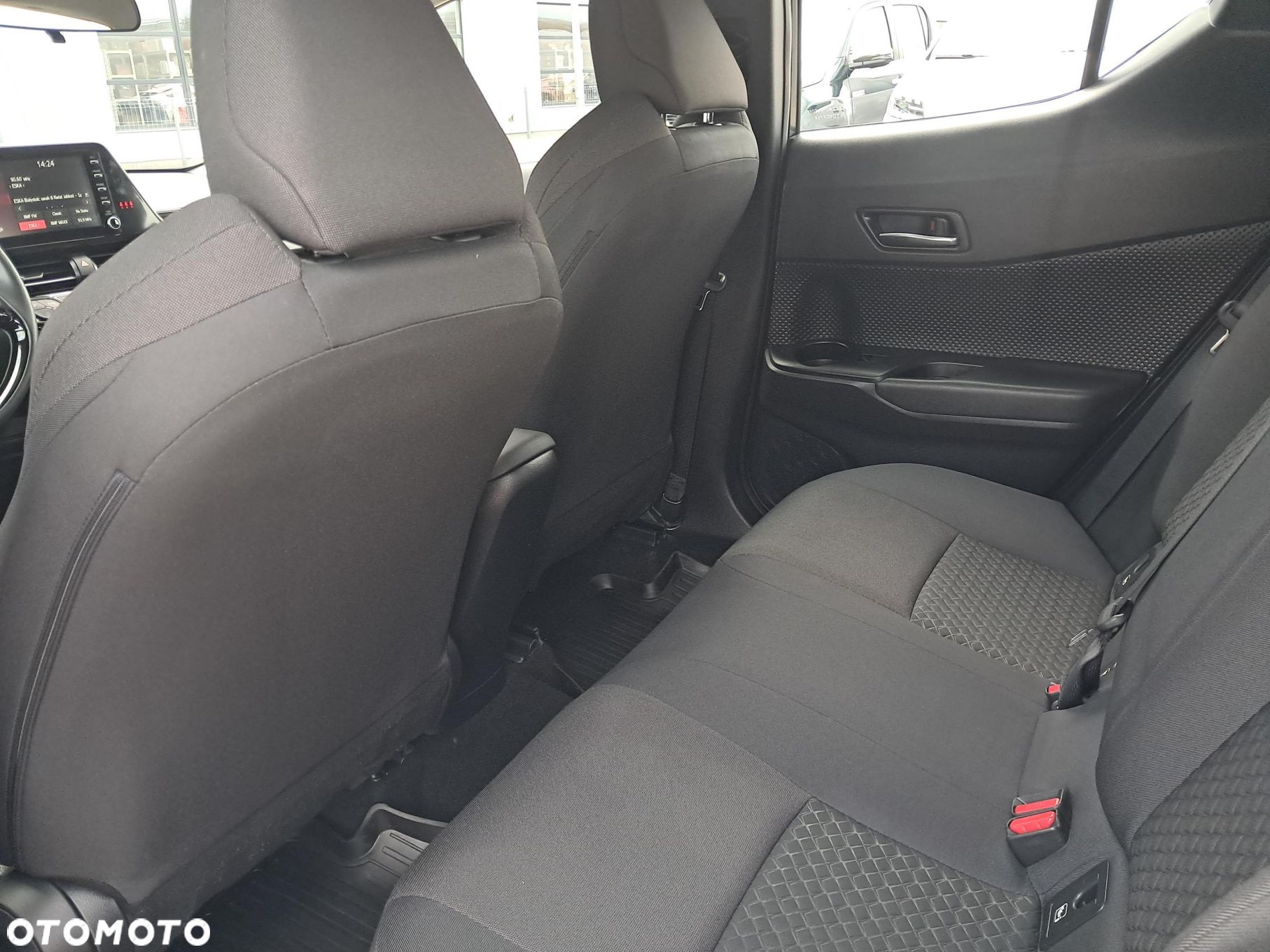 Toyota C-HR - 10