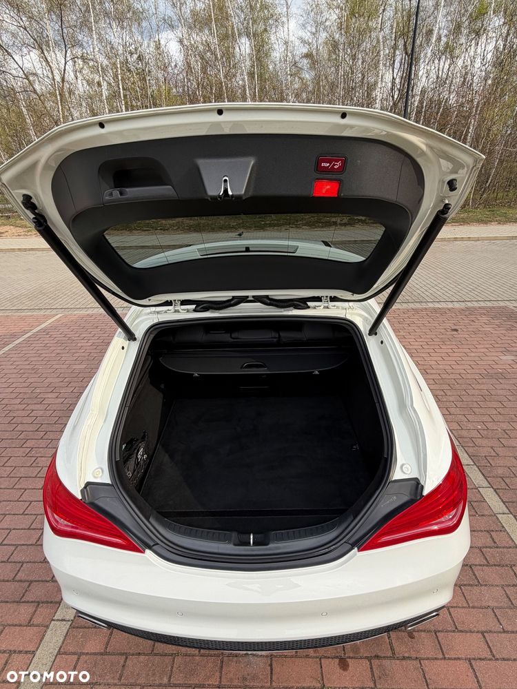 Mercedes-Benz CLA 200 7G-DCT AMG Line - 13