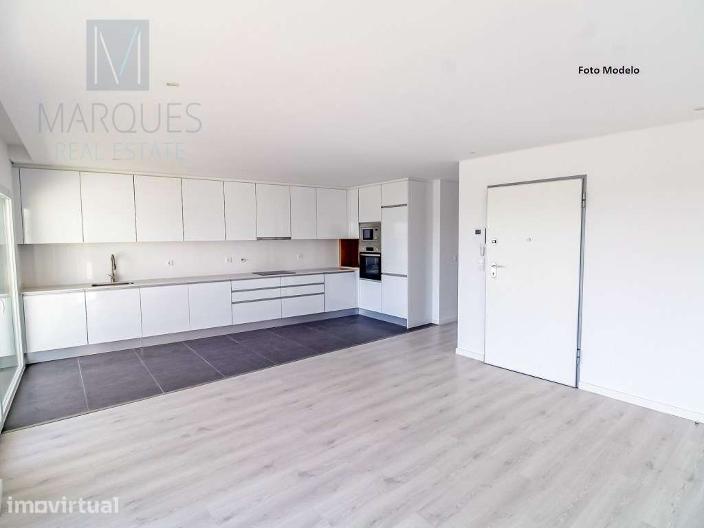 Apartamento T2 Duplex com Estacionamento e Arrumos em Vale Milhaços... - Grande imagem: 4/15