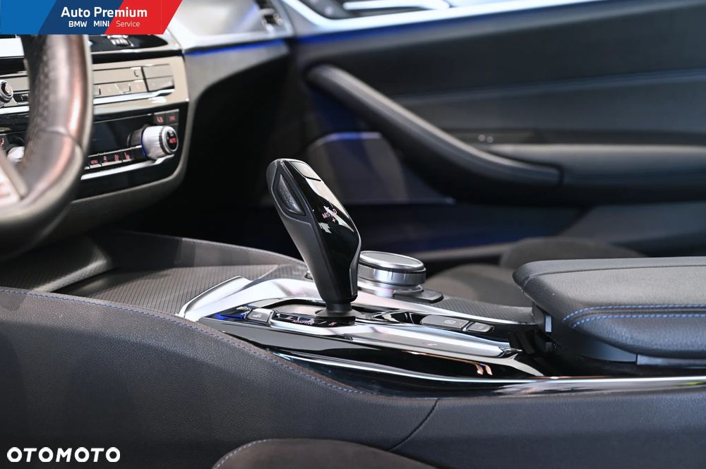 BMW Seria 5 540i xDrive - 7