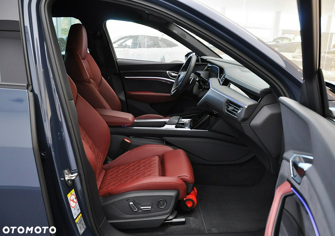 Audi e-tron - 21