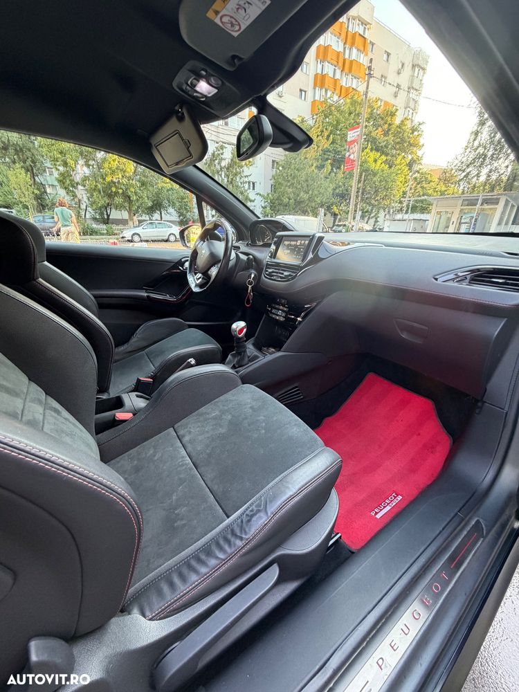 Peugeot 208 GTI 1.6 L THP - 14