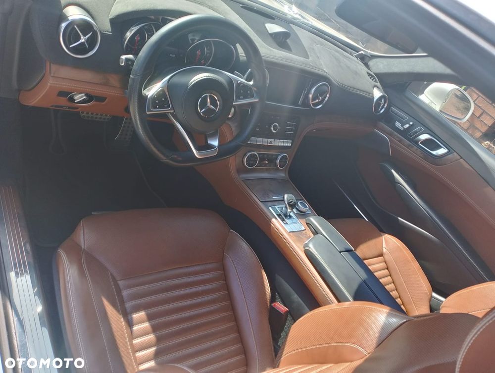Mercedes-Benz SL 500 9G-TRONIC - 8
