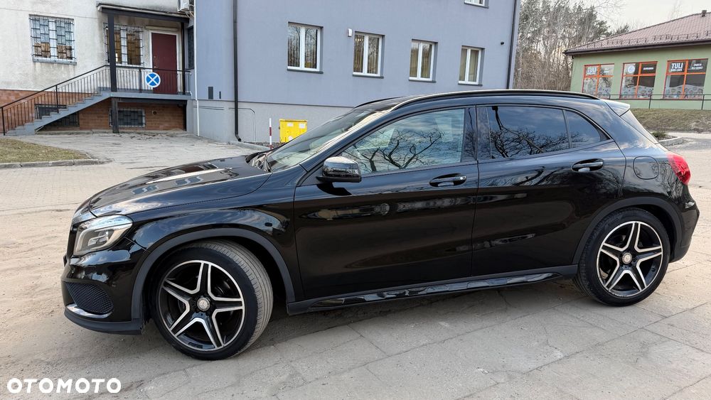 Mercedes-Benz GLA - 3