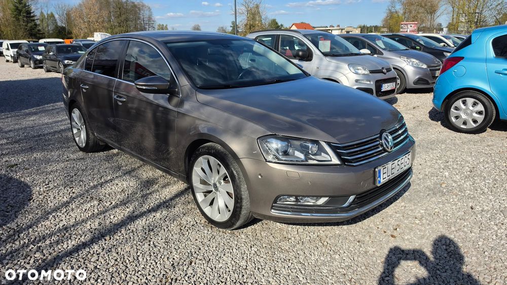 Volkswagen Passat 2.0 TDI Highline DSG - 8