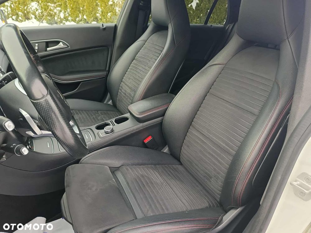 Mercedes-Benz CLA 200 (CDI) d 4Matic 7G-DCT AMG Line - 26