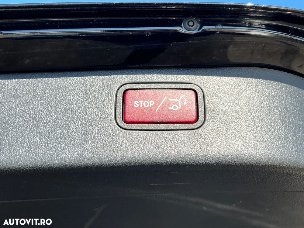 Mercedes-Benz C 300 4MATIC 9G-TRONIC - 35