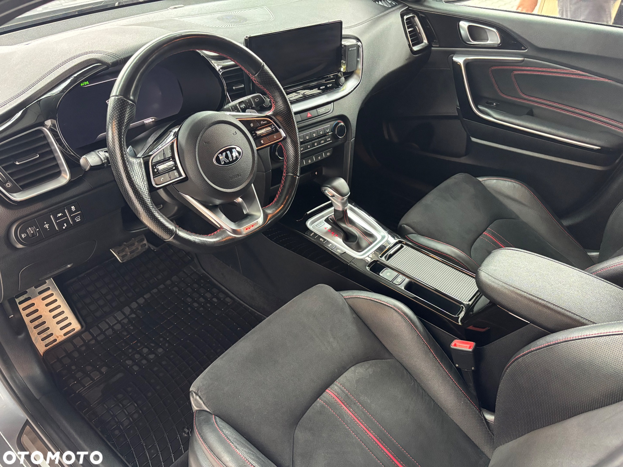 Kia ProCeed 1.6 T-GDI GT DCT - 11