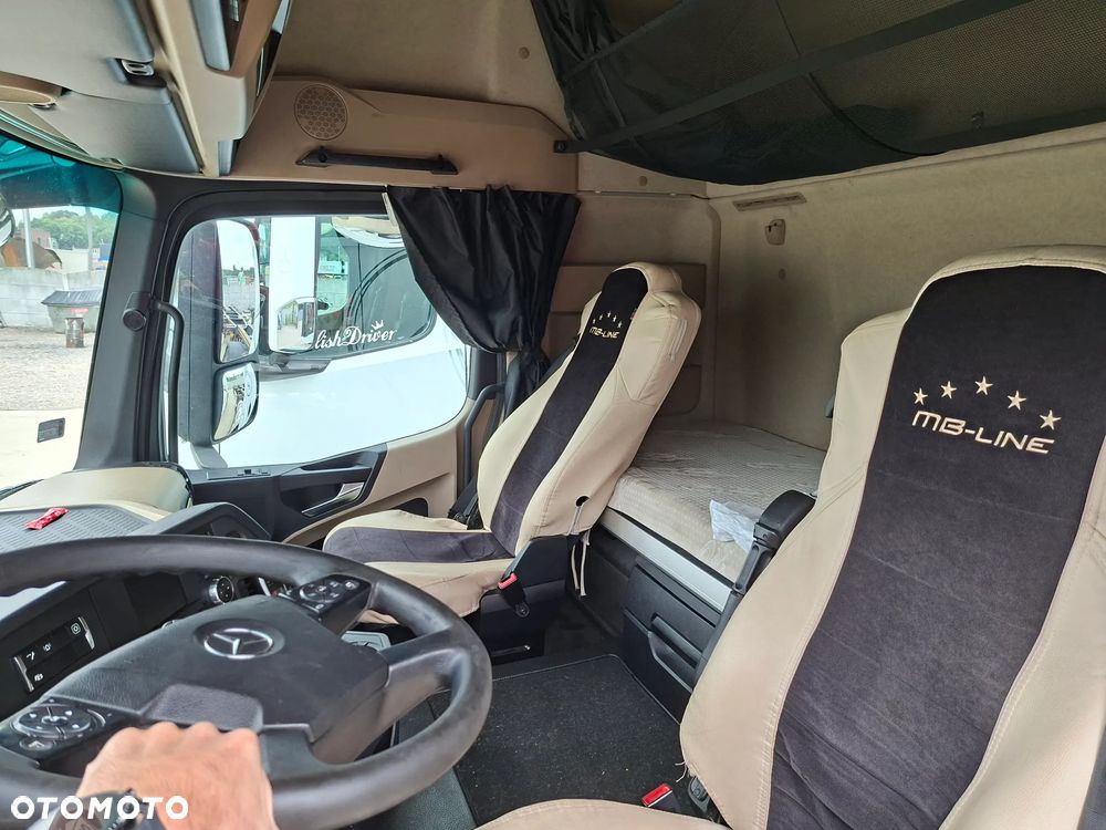 Mercedes-Benz Actros - 7