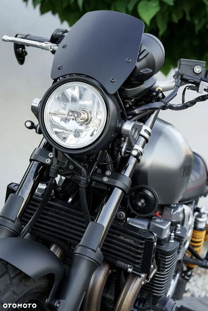 Yamaha XJR - 5