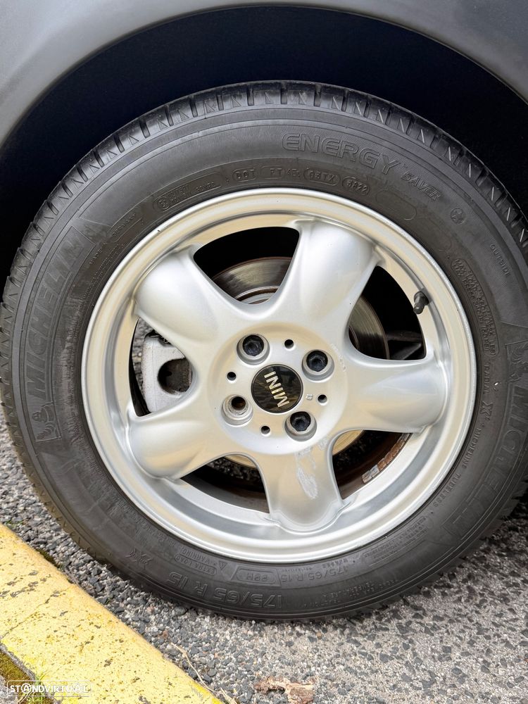 MINI 3 Portas One D - 17