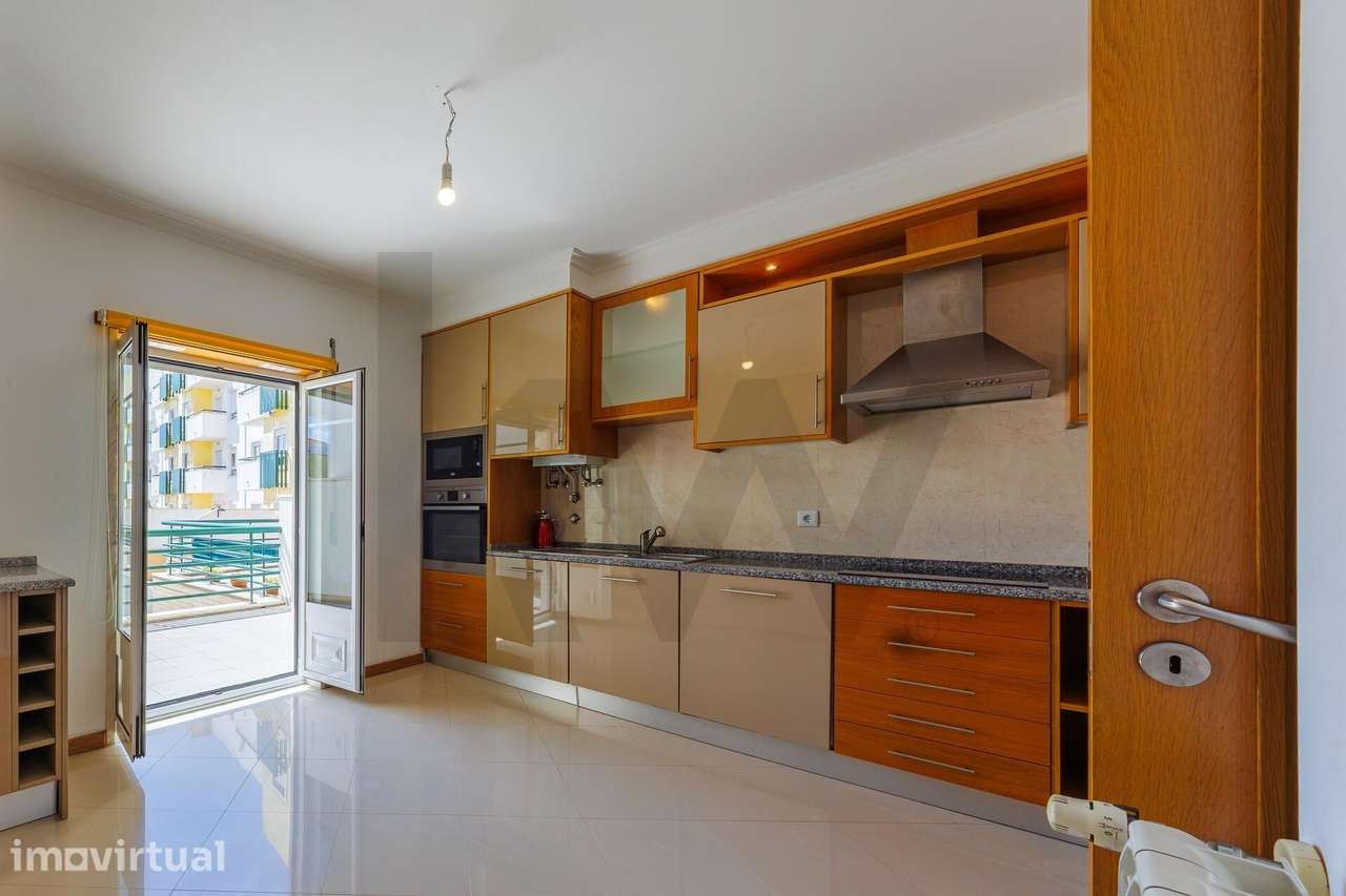 Apartamento T3 Duplex com terraço, parqueamento e arrecadação - Quinta - Grande imagem: 2/43