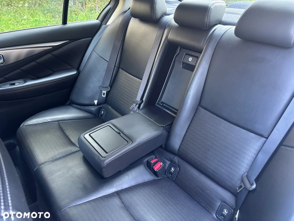 Infiniti Q50 2.0t Sport Tech EU6 - 20