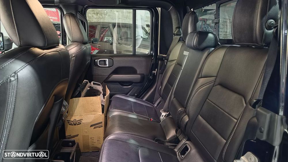 Jeep Gladiator 3.0V6 MultiJet AWD Auto Overland - 51