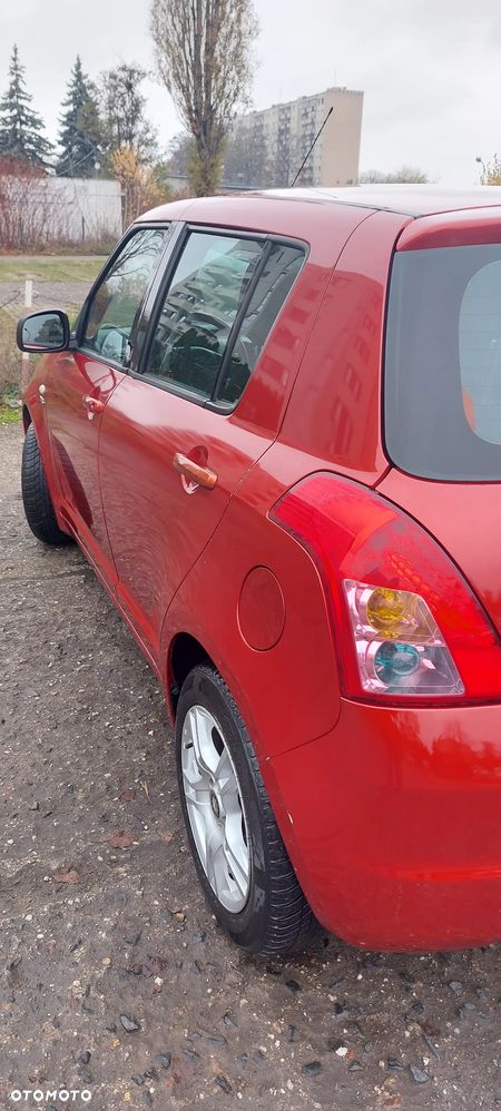 Suzuki Swift 1.3 DDiS Comfort - 3