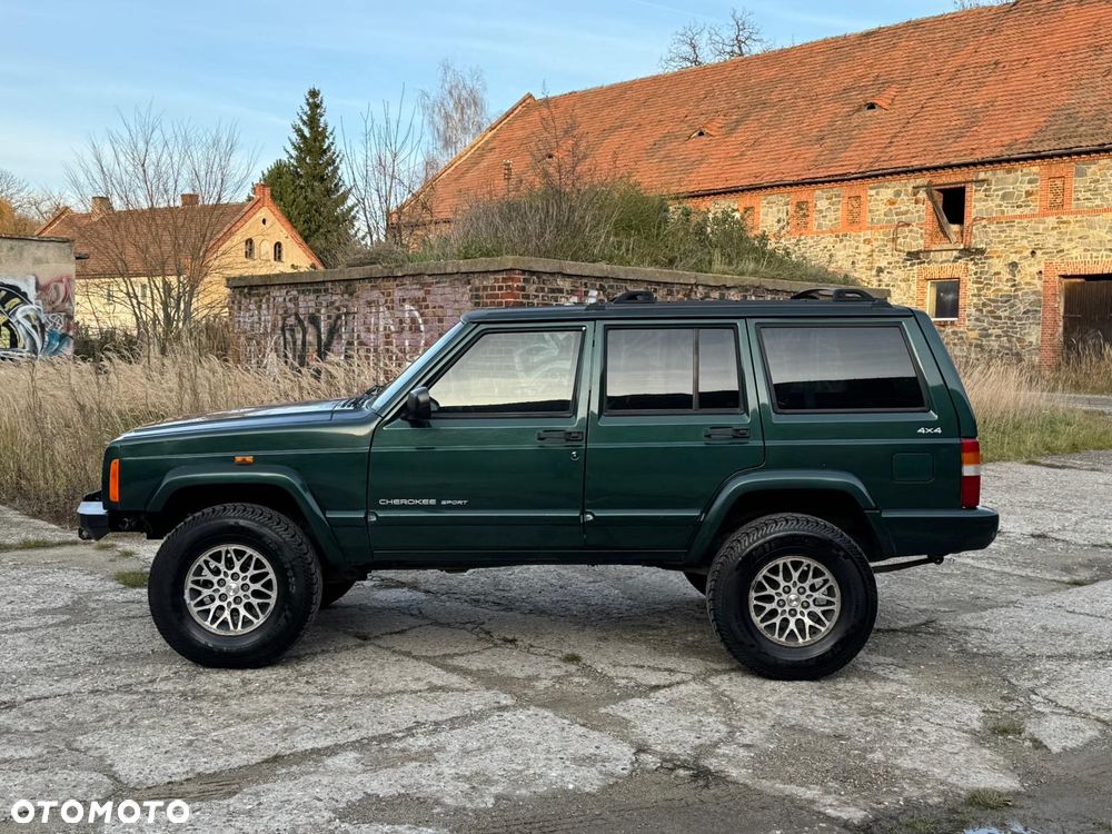 Jeep Cherokee - 2