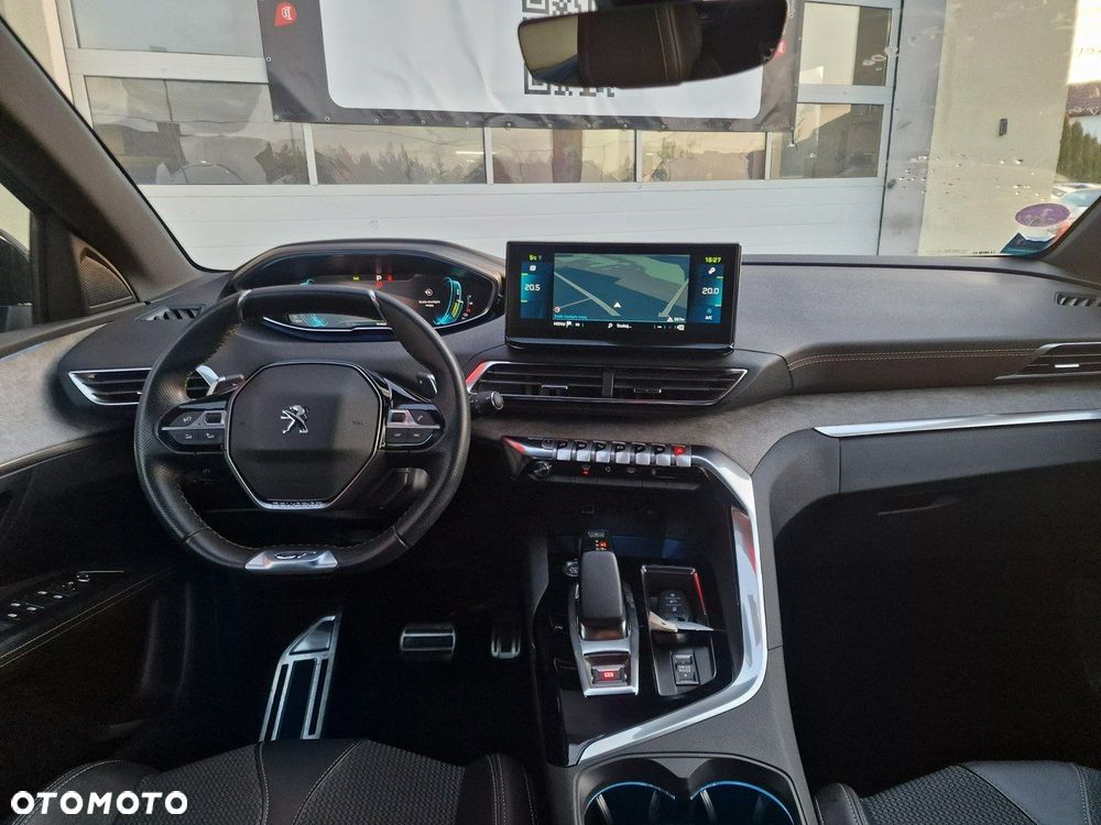 Peugeot 3008 1.6 PureTech HYbrid GT Line S&S EAT8 - 17