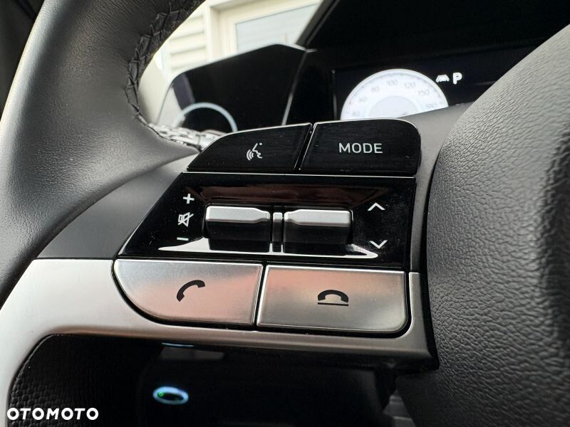 Hyundai Elantra 1.6 Smart CVT - 17