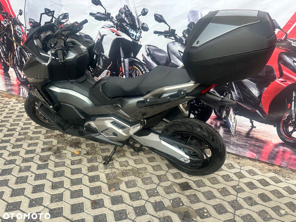 Honda NSS - 11