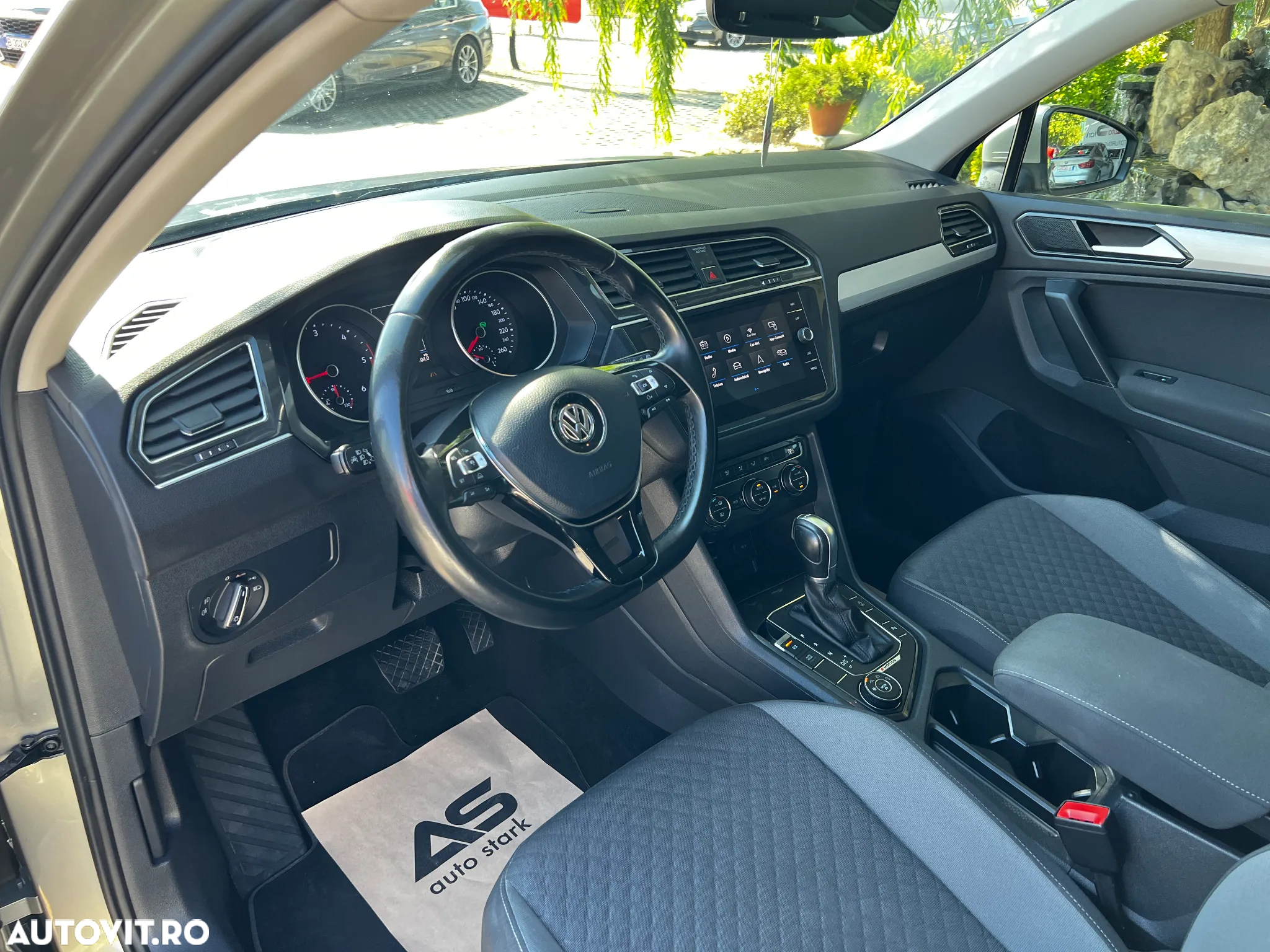 Volkswagen Tiguan 2.0 TDI SCR 4MOTION DSG R-Line - 2