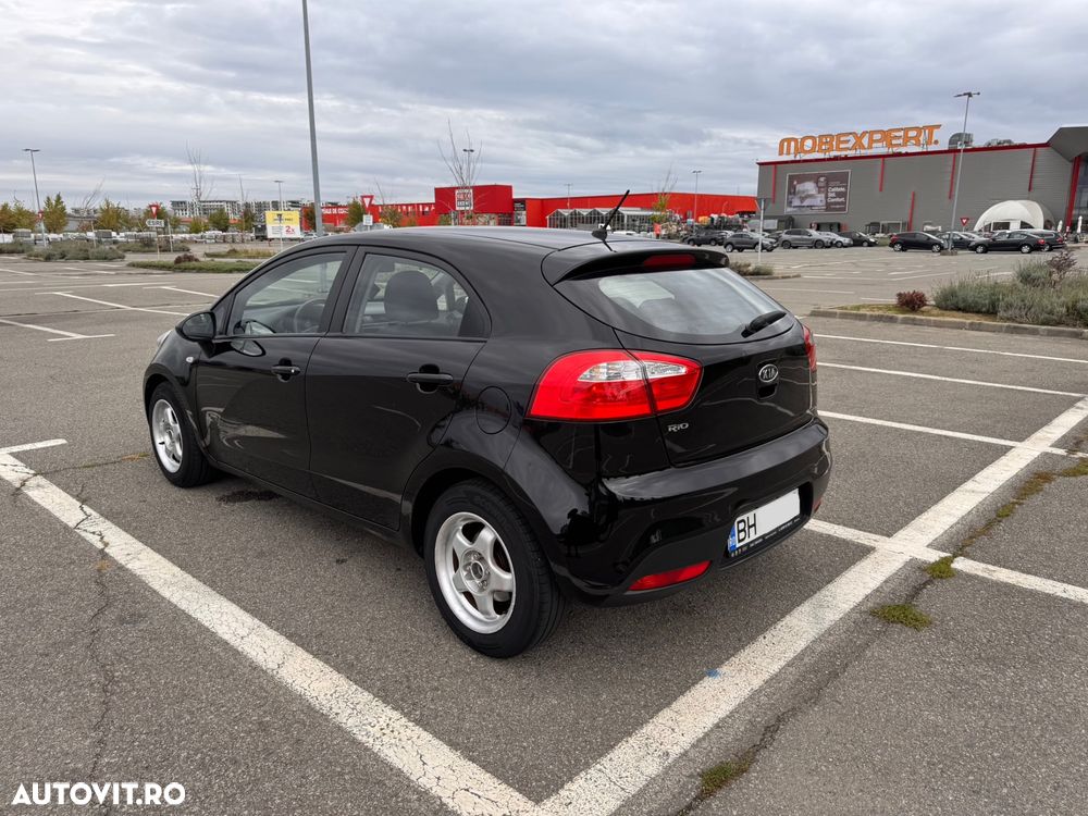 Kia Rio 1.2 GSL BASE - 8