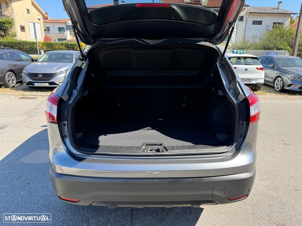 Nissan Qashqai 1.2 DIG-T N-Connecta 18 - 14