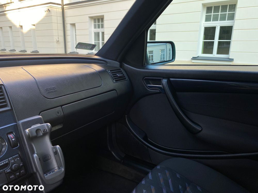 Mercedes-Benz Klasa C - 31