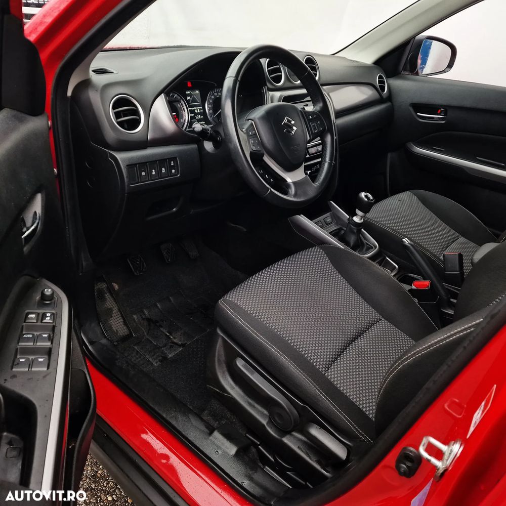 Suzuki Vitara 1.4 Boosterjet Hybrid Comfort+ - 12