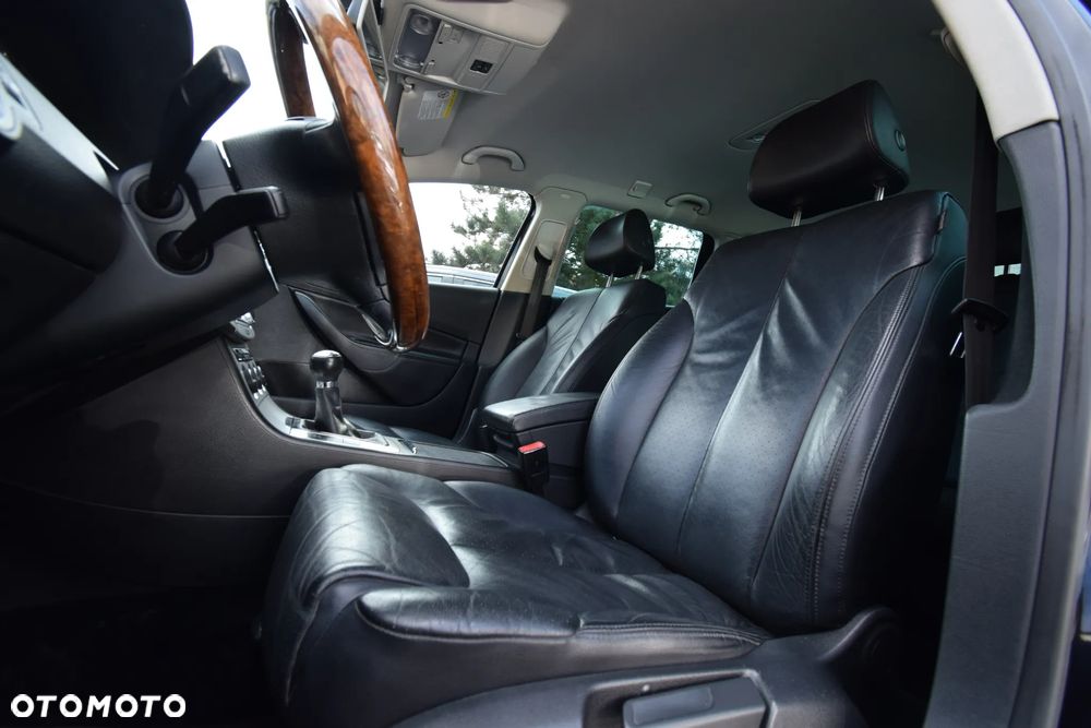 Volkswagen Passat 2.0 TDI 4Motion Individual - 14