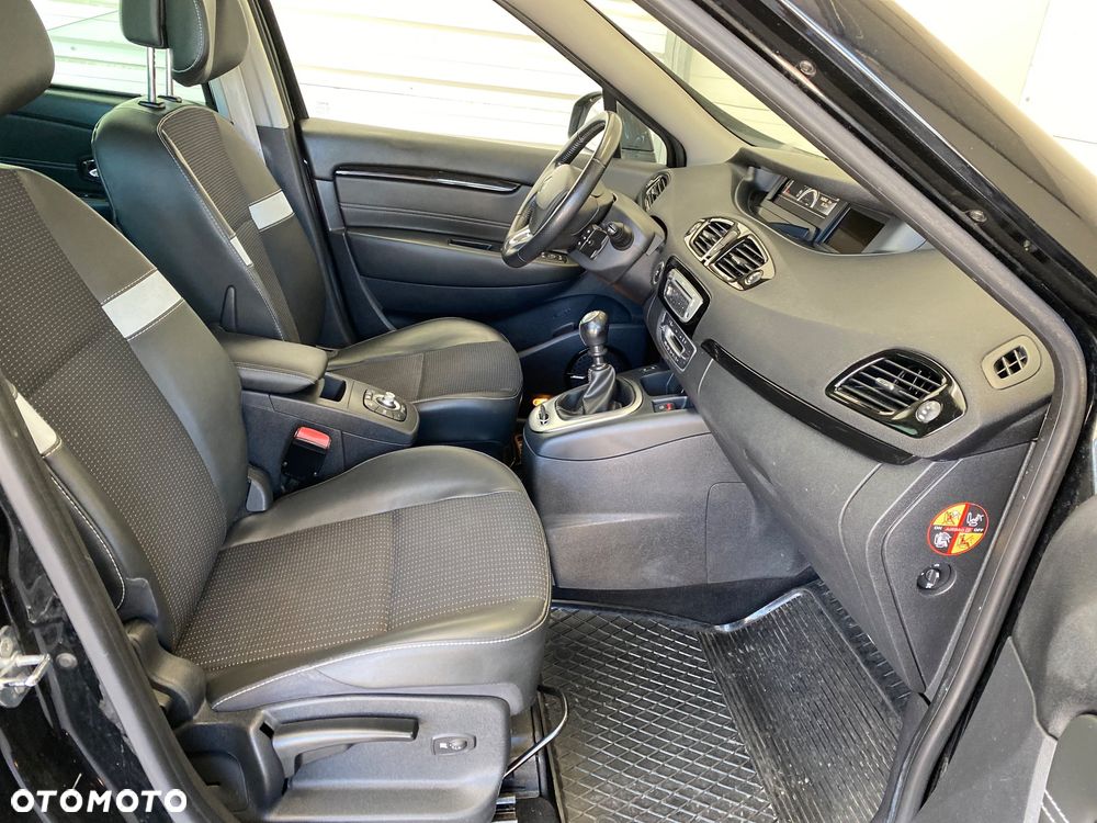 Renault Scenic Energy dCi 130 S&S Bose Edition - 13