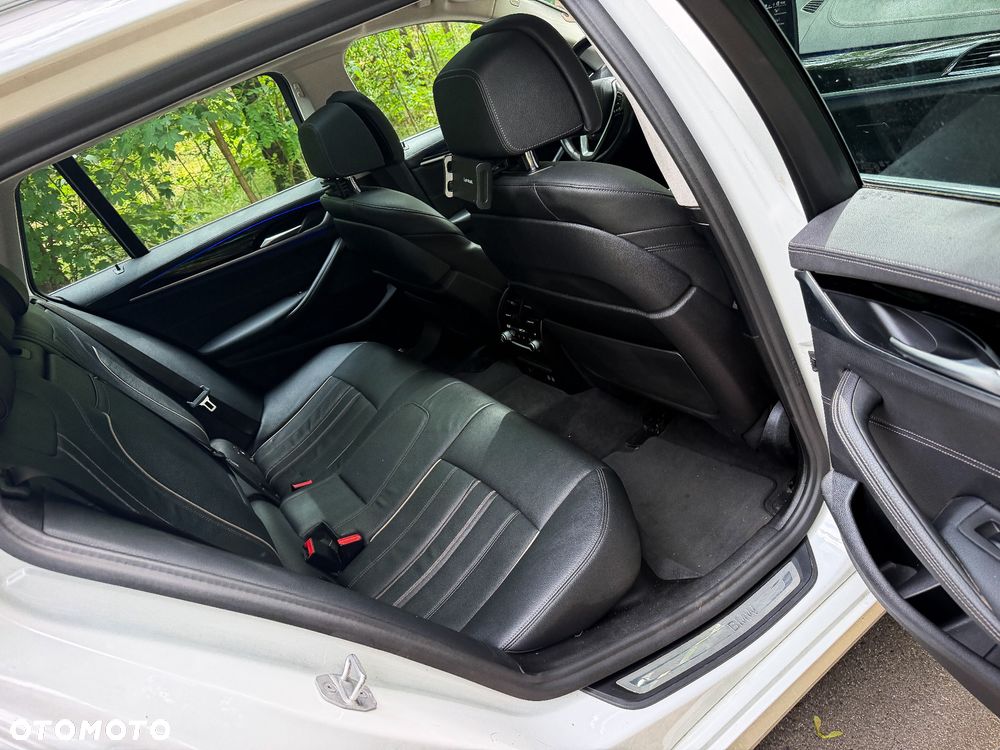 BMW Seria 5 530d xDrive mHEV Luxury Line - 24