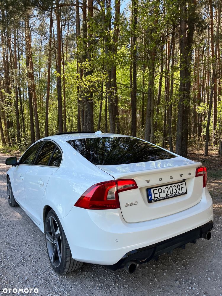 Volvo S60 T6 AWD R-Design - 6