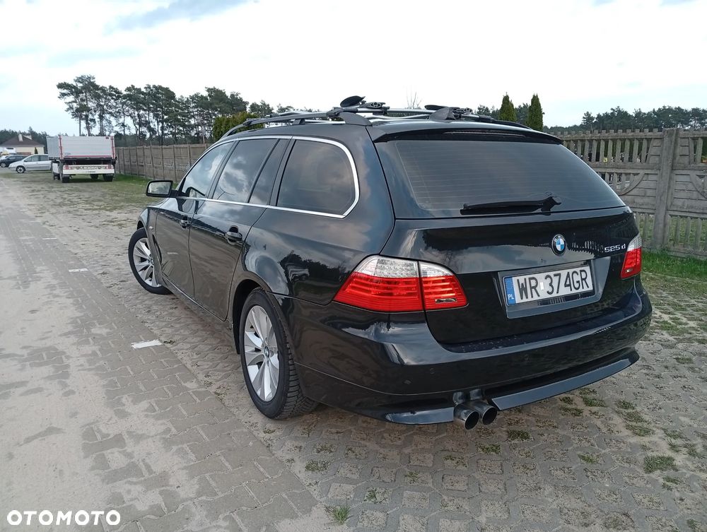 BMW Seria 5 525d - 4