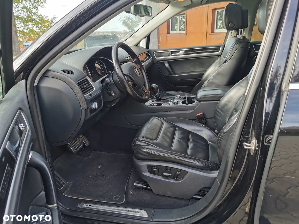 Volkswagen Touareg 3.0 V6 TDI BMT R-Style - 17