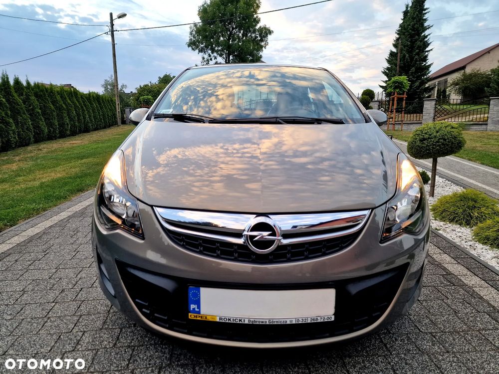 Opel Corsa 1.2 16V Cosmo S&S - 12