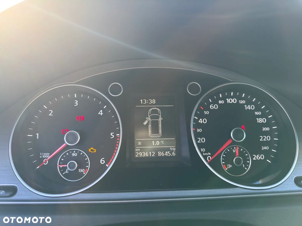 Volkswagen Passat 1.6 TDI Comfortline - 16