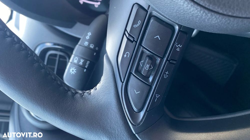 Toyota Yaris 1.5 VVT-i HSD Dynamic - 14