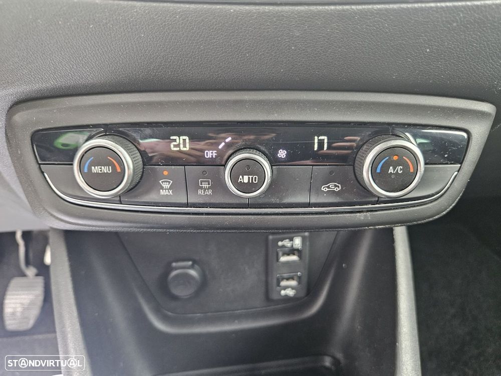 Opel Crossland X 1.2 T Innovation - 33