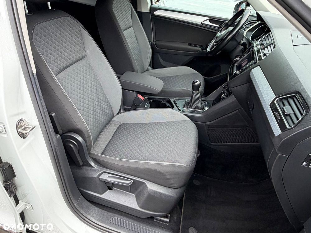 Volkswagen Tiguan 2.0 TDI SCR 4Motion (BlueMotion Tech) Comfortline - 12