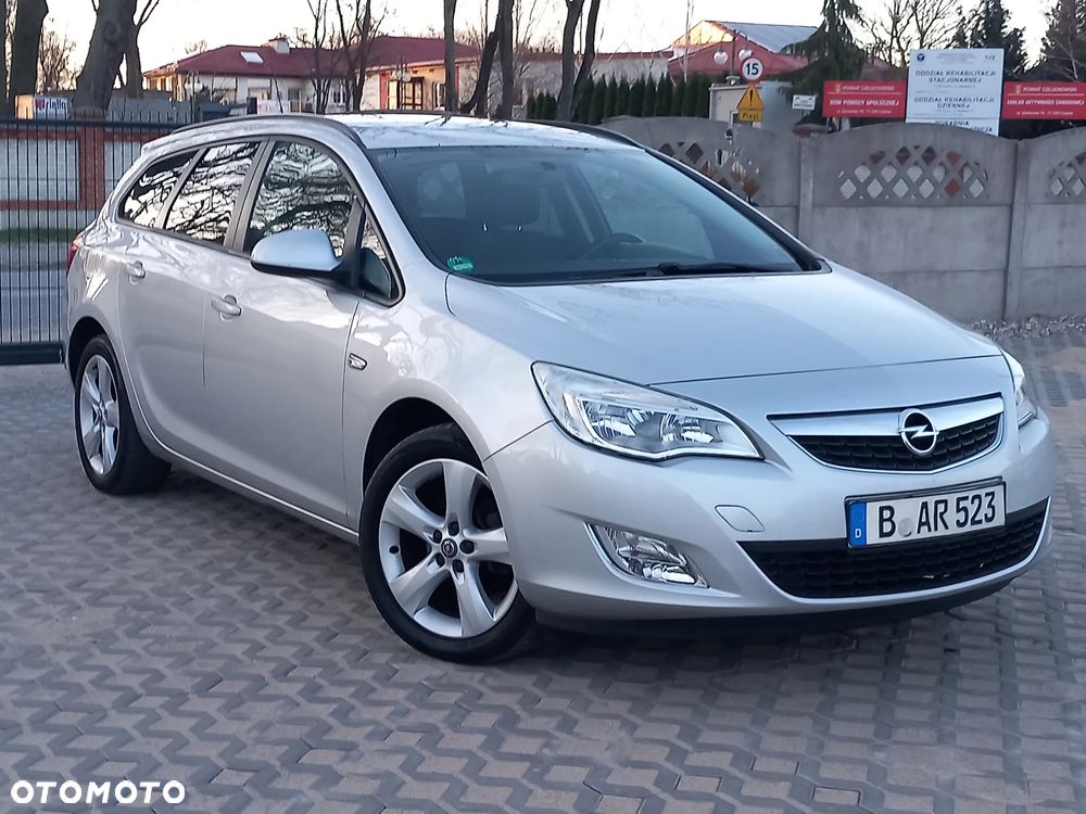 Opel Astra 1.6 150 Jahre - 4