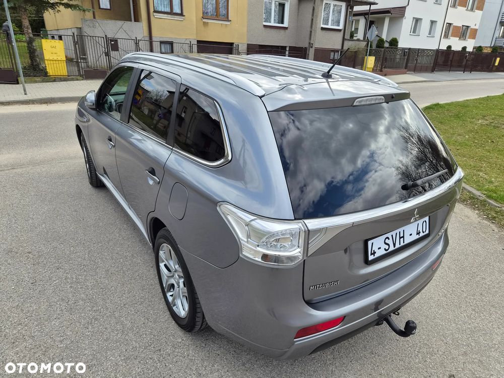 Mitsubishi Outlander - 10