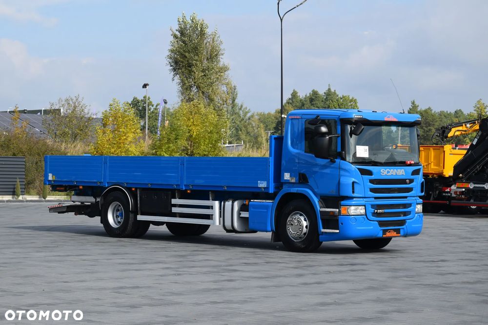 Scania P250 / EURO 6 / SKRZYNIA 7.8 M / WINDA DHOLLANDIA / PODUSZKI NA TYLNEJ OSI / RETARDER / KLIMA / TEMPOMAT / SERWISOWANY / SPROWADZONY - 3