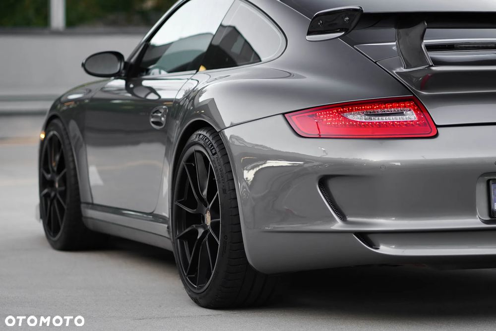 Porsche 911 Carrera 4 S - 27
