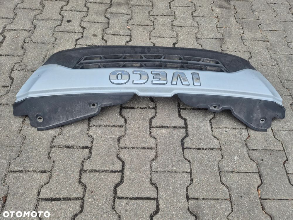 ATRAPA GRILL IVECO DAILY III IV LIFT  11-14r. - 2