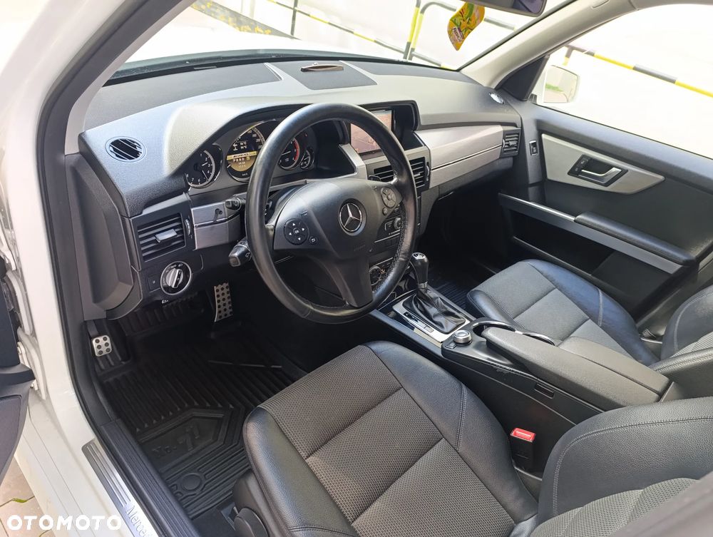 Mercedes-Benz GLK 220 CDI DPF 4Matic BlueEFFICIENCY 7G-TRONIC - 9