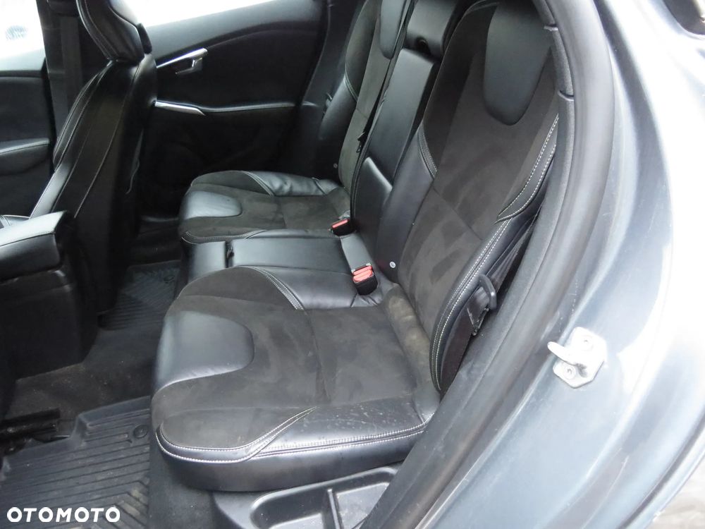 VOLVO V40 II 2.0 D2 D4204T8 LAKIER 714-16 NA CZĘŚCI - 18