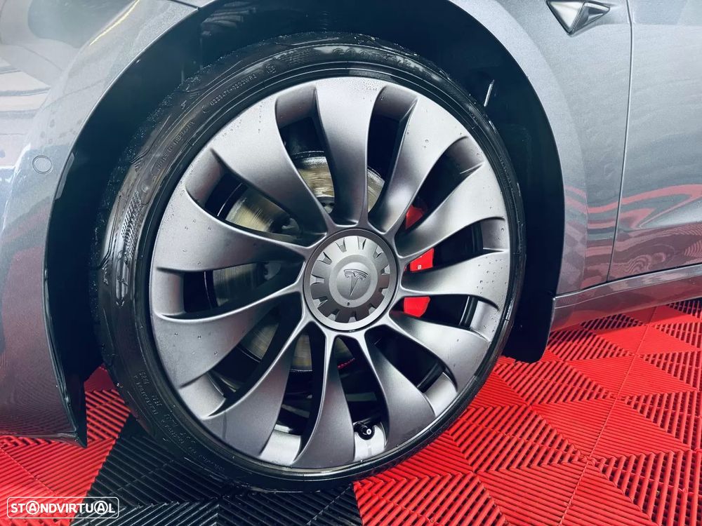 Tesla Model 3 Long Range AWD Dual Motor Performance - 16