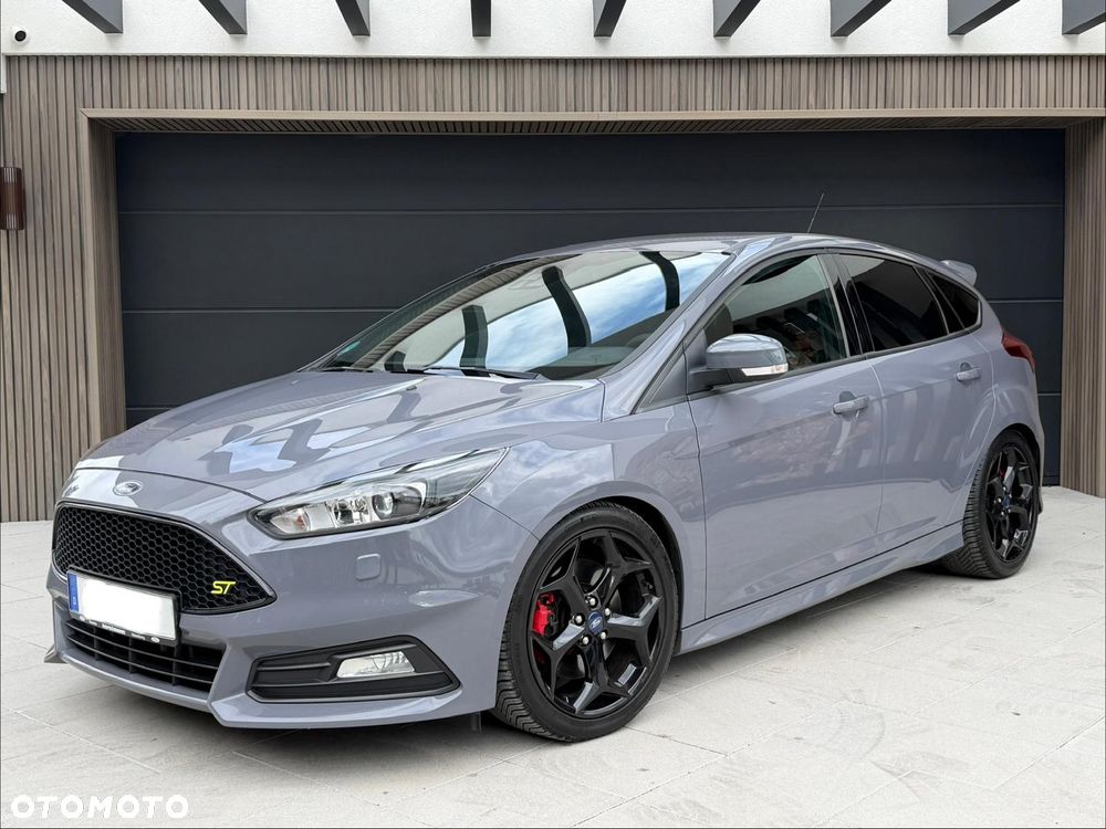Ford Focus 2016 photo 2
