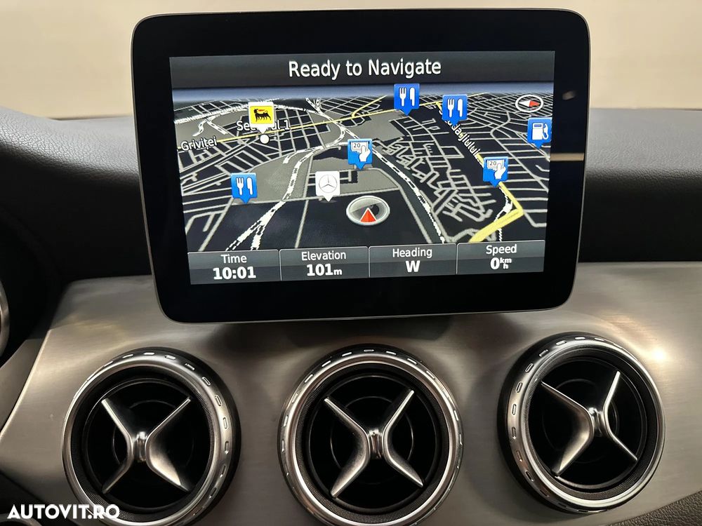Mercedes-Benz GLA 250 4Matic 7G-DCT AMG Line - 18