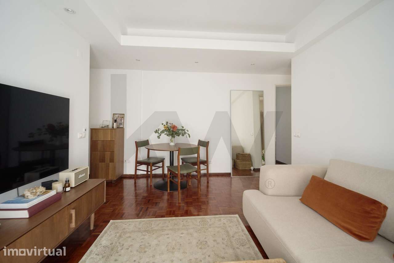 Apartamento T2 renovado em Alcântara — a dois passos do rio e da LX Fa - Grande imagem: 3/22
